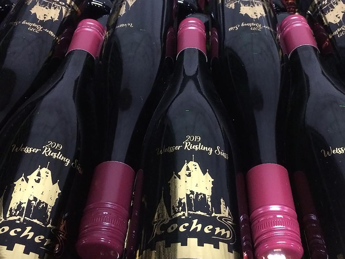 Weingut Und Pension Markus Kochems Mesenich Bagian luar foto