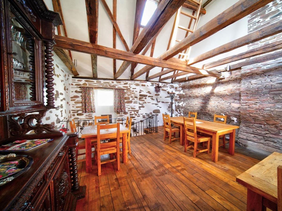 Weingut Und Pension Markus Kochems Mesenich Bagian luar foto